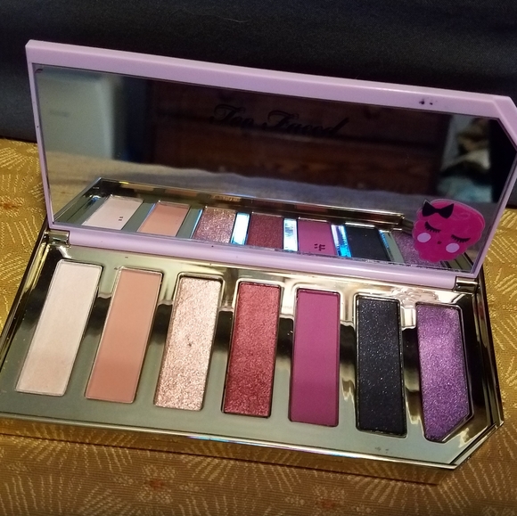 Too Faced Other - Too Faced Tutti Fruiti Razzle Dazzle Berry palette